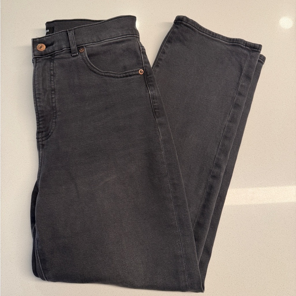 Express Women’s Jeans Modern Straight Super High Rise 8s